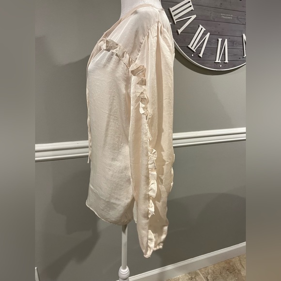 LOFT Satin cream long sleeve with ruffles - Size Medium slightly used worn 1x - Picture 5 of 12
